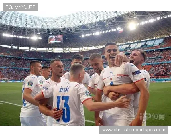 希克：比赛中后卫们非常专注，新帅看到了我们实力，希克是哪个队