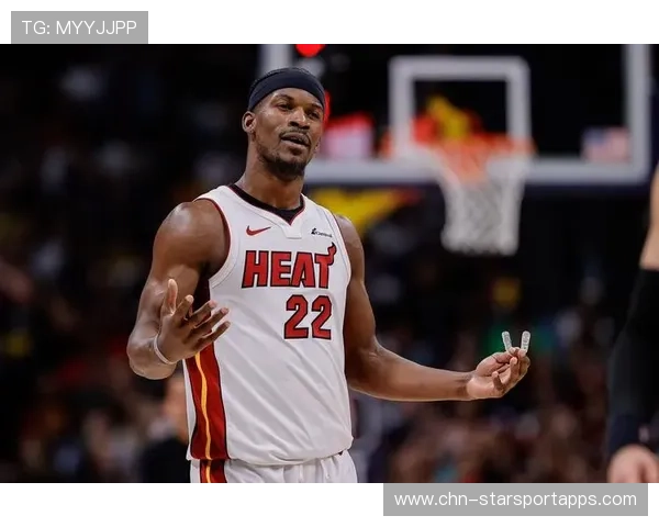 巴特勒抢断后快下上篮,迈阿密瞬间起飞 巴特勒抢断后快下上篮,迈阿密瞬间起飞