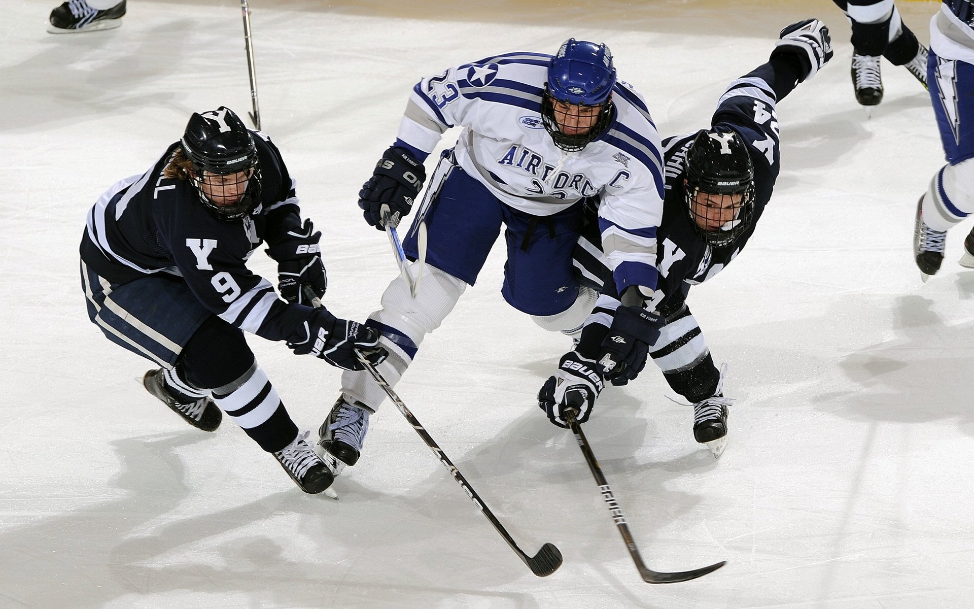 邦马蒂获FIFPRO女足年度最佳阵投票2953票,展现非门将球员的绝对统治力